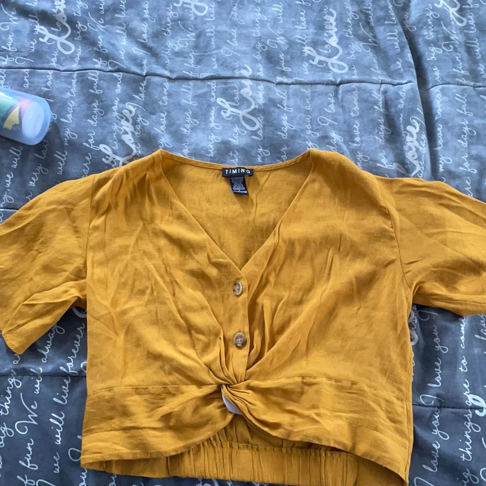 Crop top